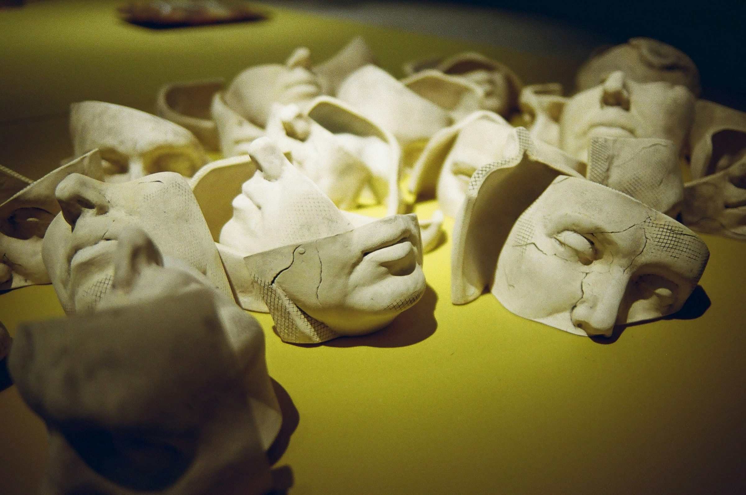 Partial masks in a pile